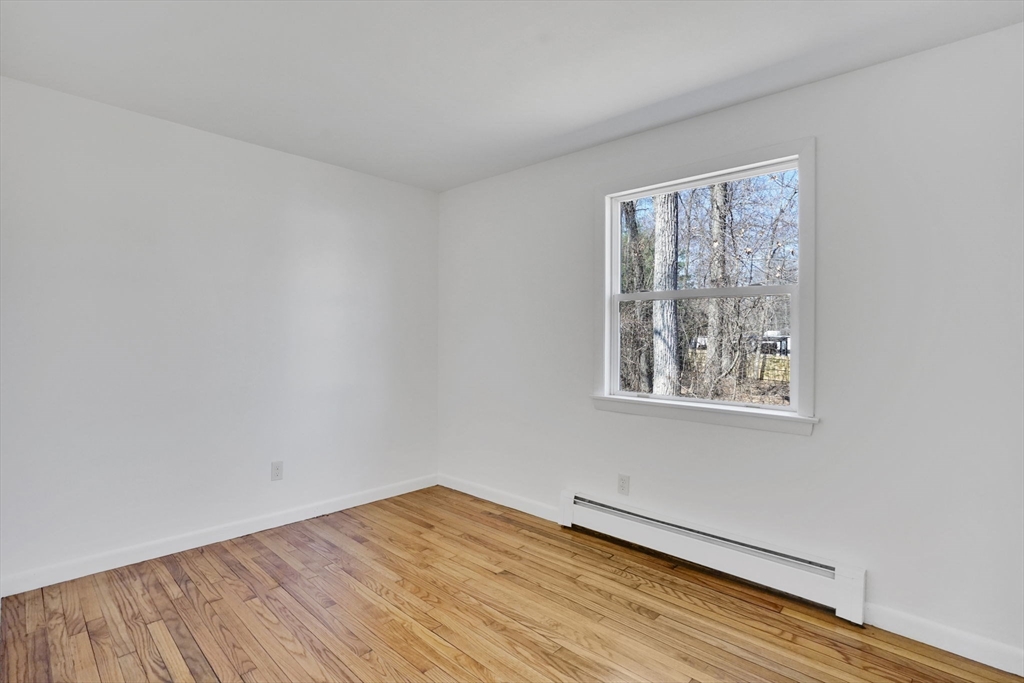 70 Quentin Road Springfield, MA 01129 - Photo 16 of 42