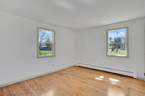 $319,900 | 70 Quentin Road, Springfield, MA 01129