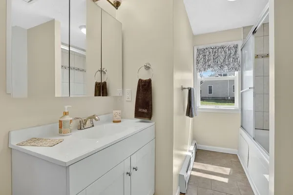 $319,900 | 70 Quentin Road, Springfield, MA 01129