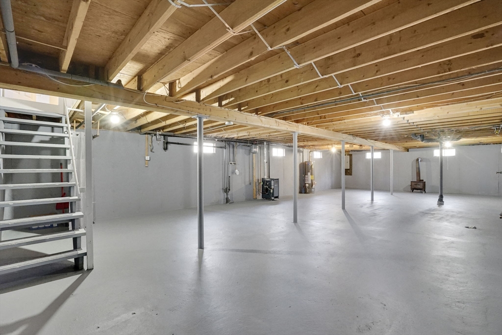 70 Quentin Road Springfield, MA 01129 - Photo 26 of 42