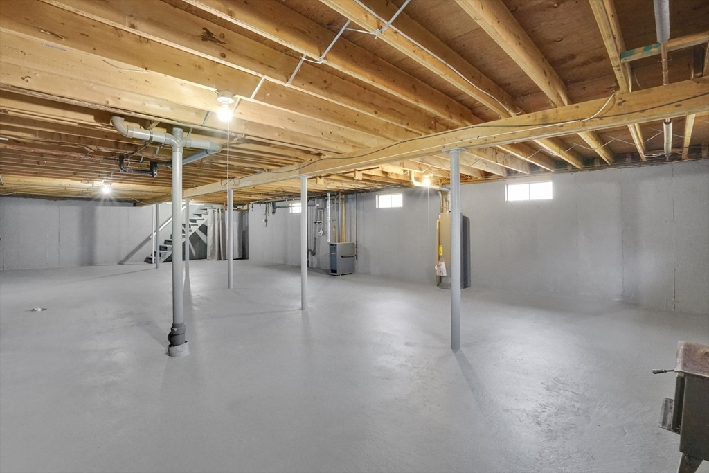 70 Quentin Road Springfield, MA 01129 - Photo 27 of 42