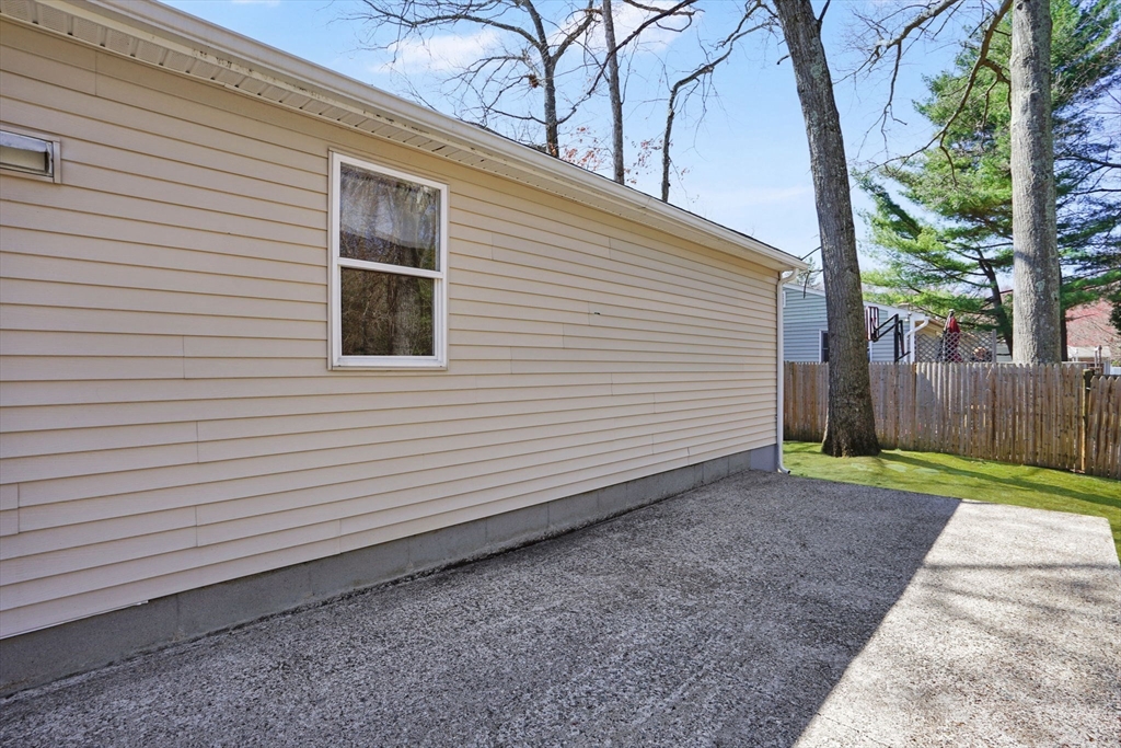 70 Quentin Road Springfield, MA 01129 - Photo 36 of 42