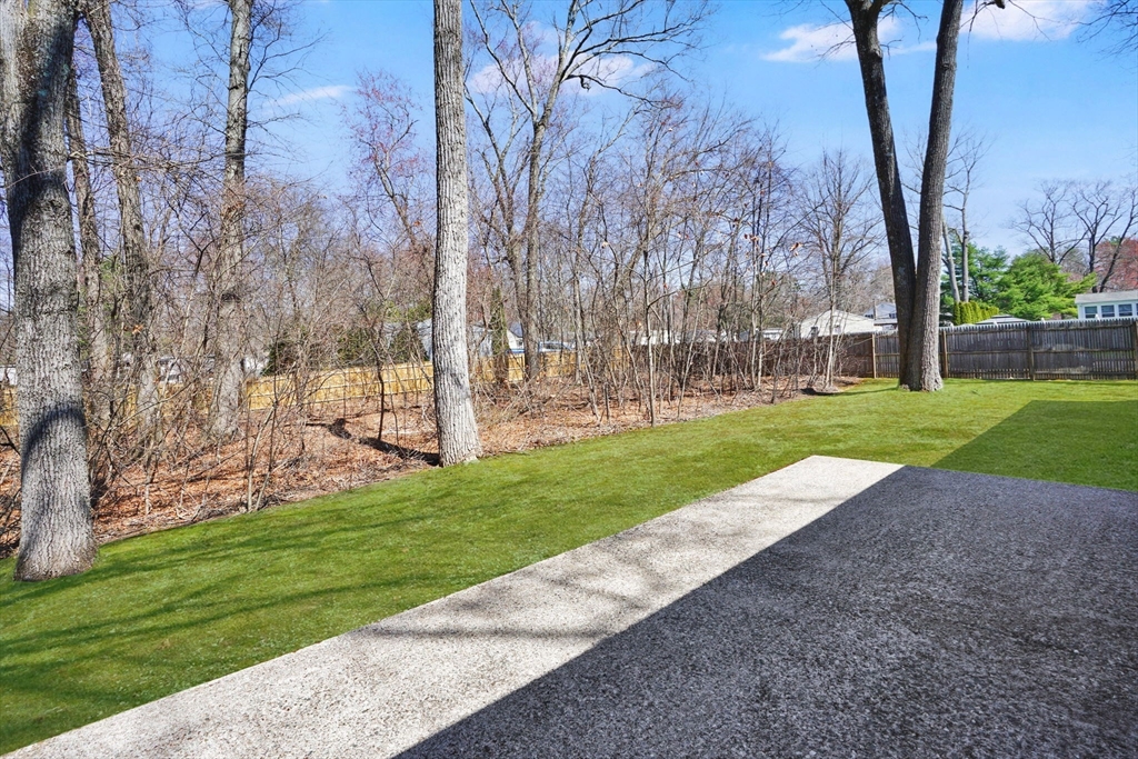 70 Quentin Road Springfield, MA 01129 - Photo 37 of 42