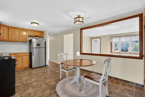 $319,900 | 70 Quentin Road, Springfield, MA 01129