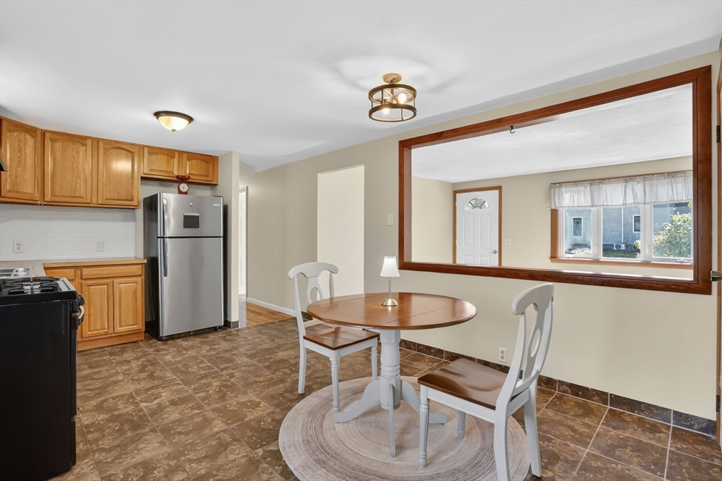 70 Quentin Road Springfield, MA 01129 - Photo 7 of 42