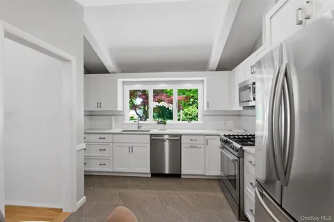 $1,175,000 | 67 Old Country Road, New Rochelle, NY 10804