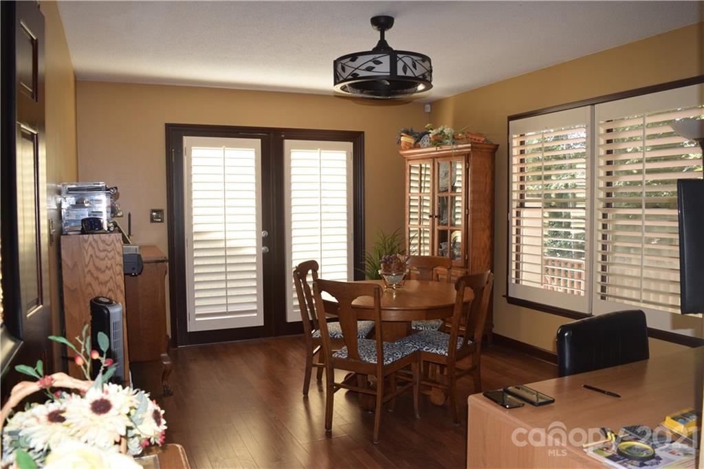18 Shipmaster Court Lake Wylie, SC 29710 - Photo 13 of 34 a living room with furniture and wooden floor