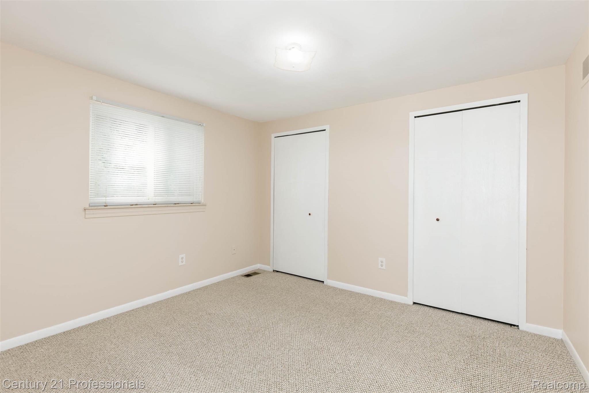 3154 Elmcrest Road Sterling Heights, MI 48310 - Photo 26 of 34 3154 Elmcrest Rd-26.jpg