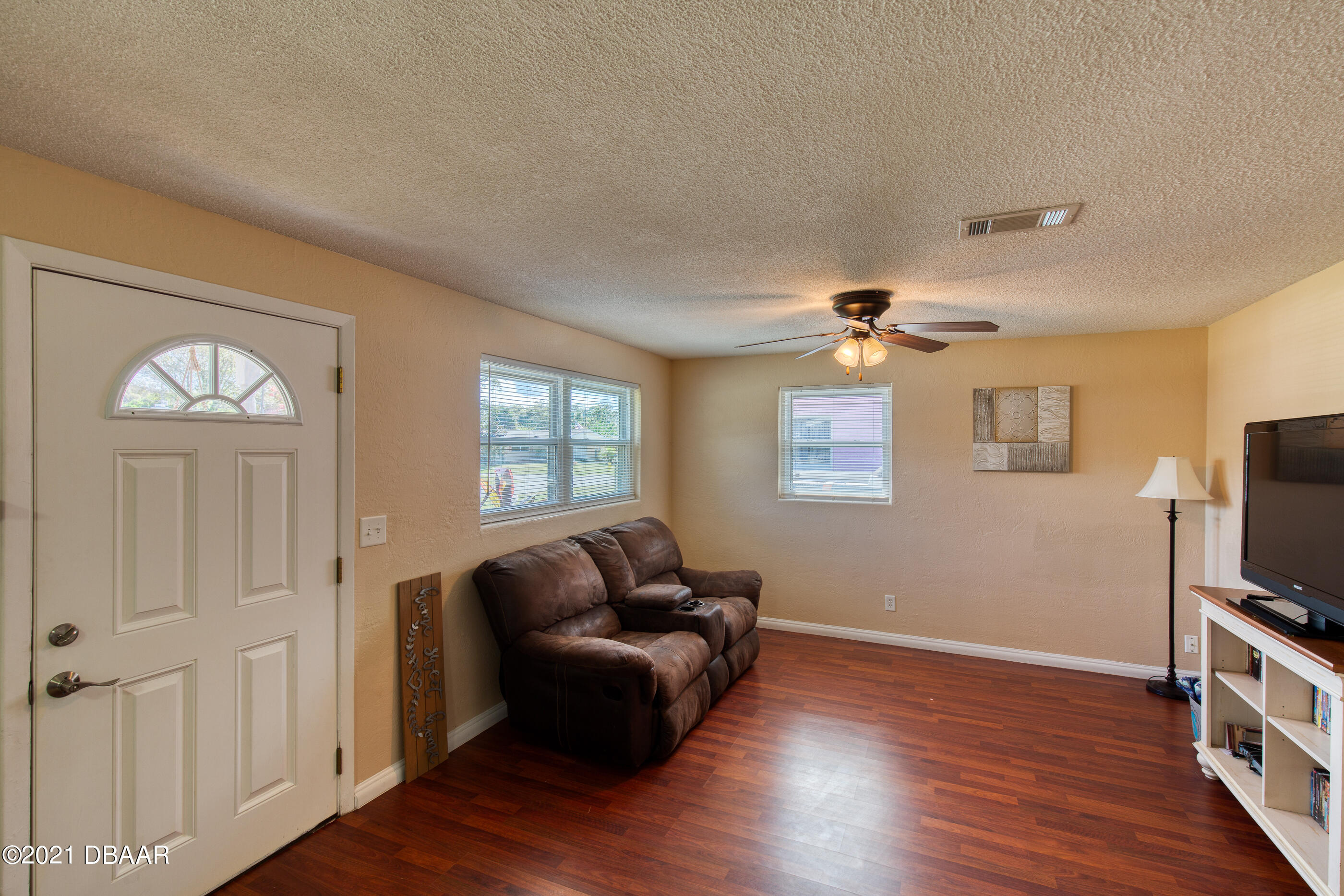 2554 Yale Road South Daytona, FL 32119 - Photo 5 of 35 2554YaleAve-7