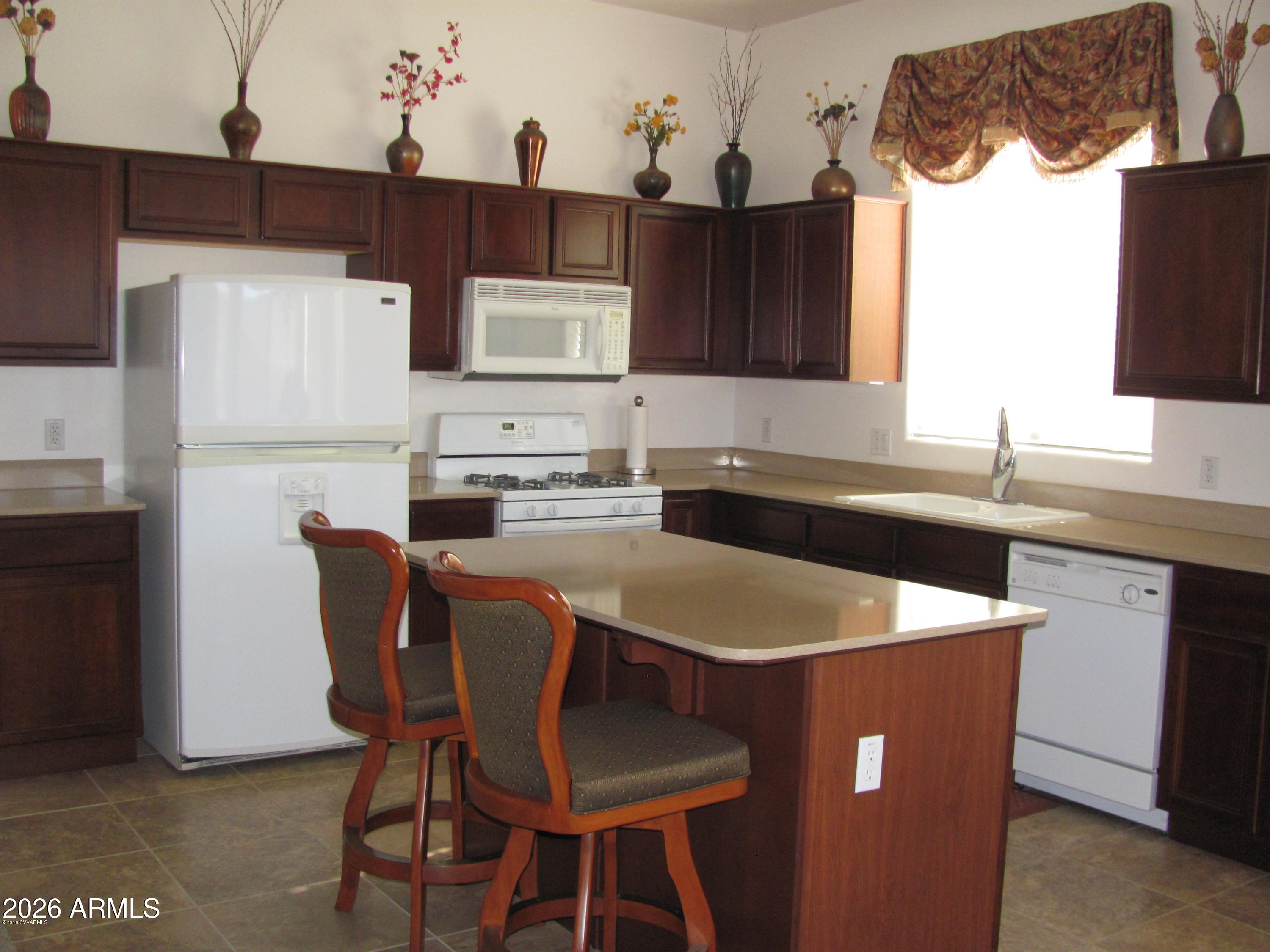 577 Rowdy Ranch Road Camp Verde, AZ 86322 - Photo 4 of 8 kitchen2