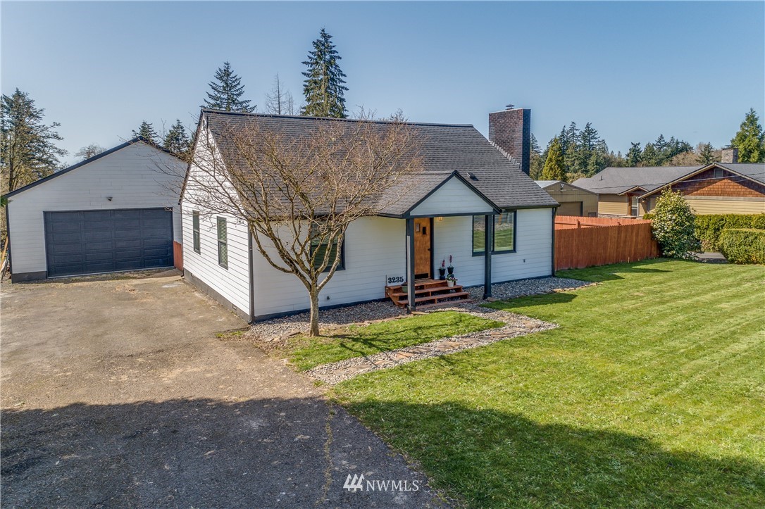 3235 Laurel Road Longview, WA 98632 - Photo 3 of 38 Gallery Image 3