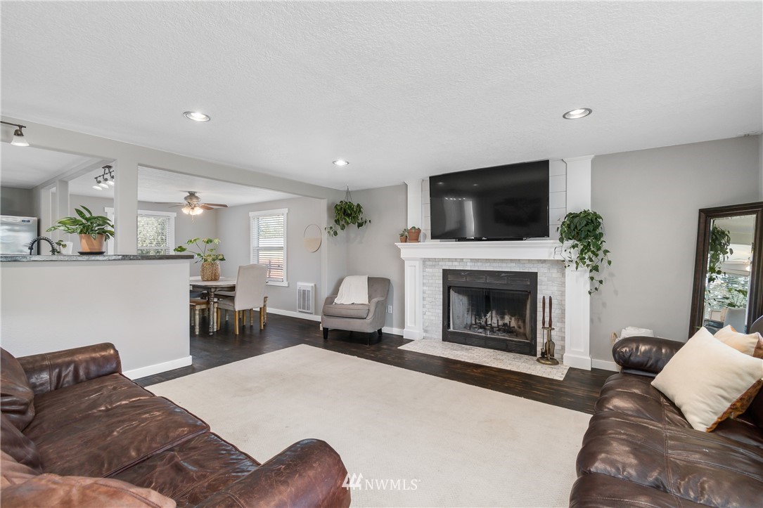 3235 Laurel Road Longview, WA 98632 - Photo 6 of 38 Gallery Image 6