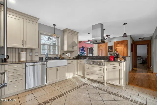 $589,000 | 531 Delaware Avenue, Bethlehem, NY 12054