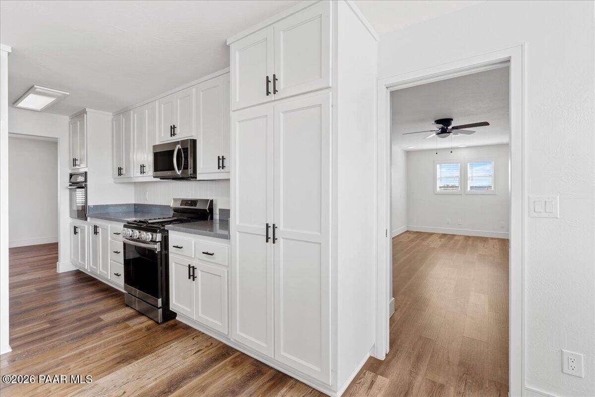 25090 North High Desert Road Paulden, AZ 86334 - Photo 11 of 43 Kitchen