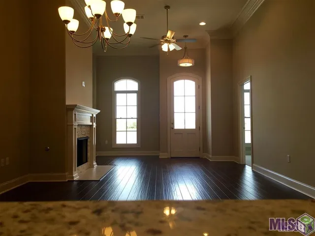 $2,300 | 3143 Cypress View Lane, Baton Rouge, LA 70810