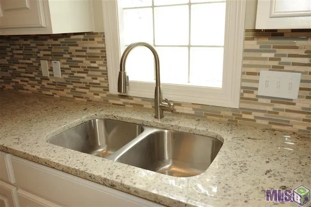 $2,300 | 3143 Cypress View Lane, Baton Rouge, LA 70810