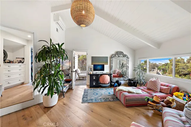 $11,500 | 721 Browncroft Road, Laguna Beach, CA 92651