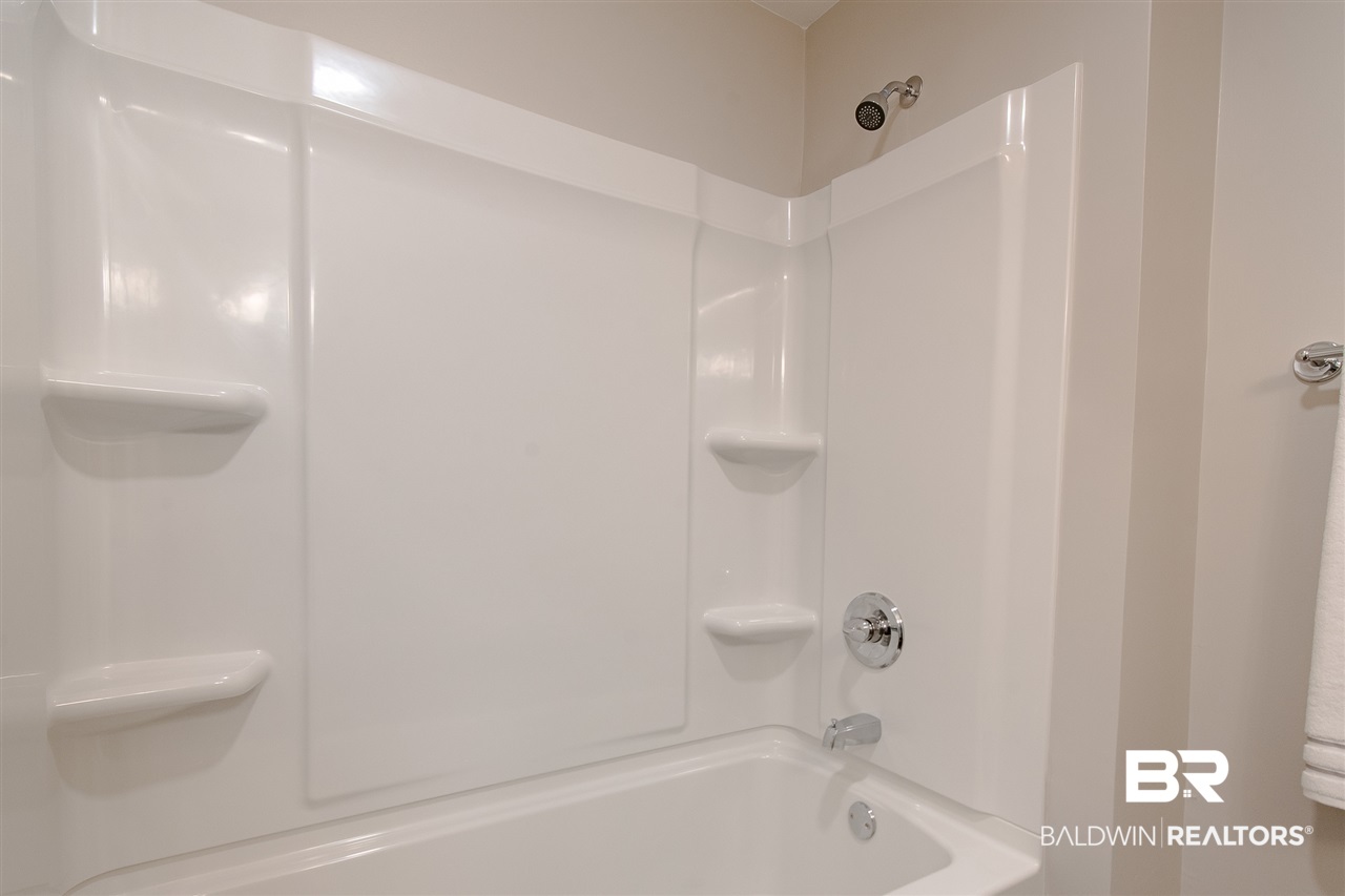 708 West Magnolia Avenue Foley, AL 36535 - Photo 12 of 29 Master Shower/Tub