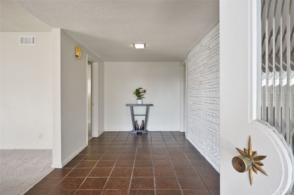 2201 Highland Vista Drive Arcadia, CA 91006 - Photo 5 of 41