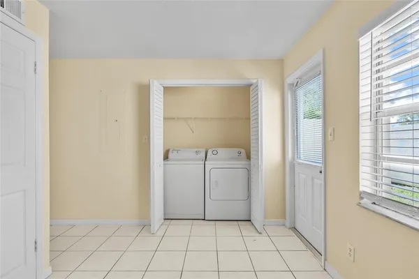 $1,600 | 37308 Embassy Park Court, Dade City, FL 33525