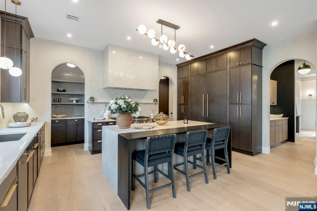 474 Oregon Street Paramus, NJ 07652 - Photo 13 of 44