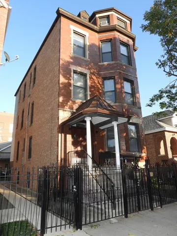 $1,400 | 2519 South Millard Avenue, Unit 3, Chicago, IL 60623