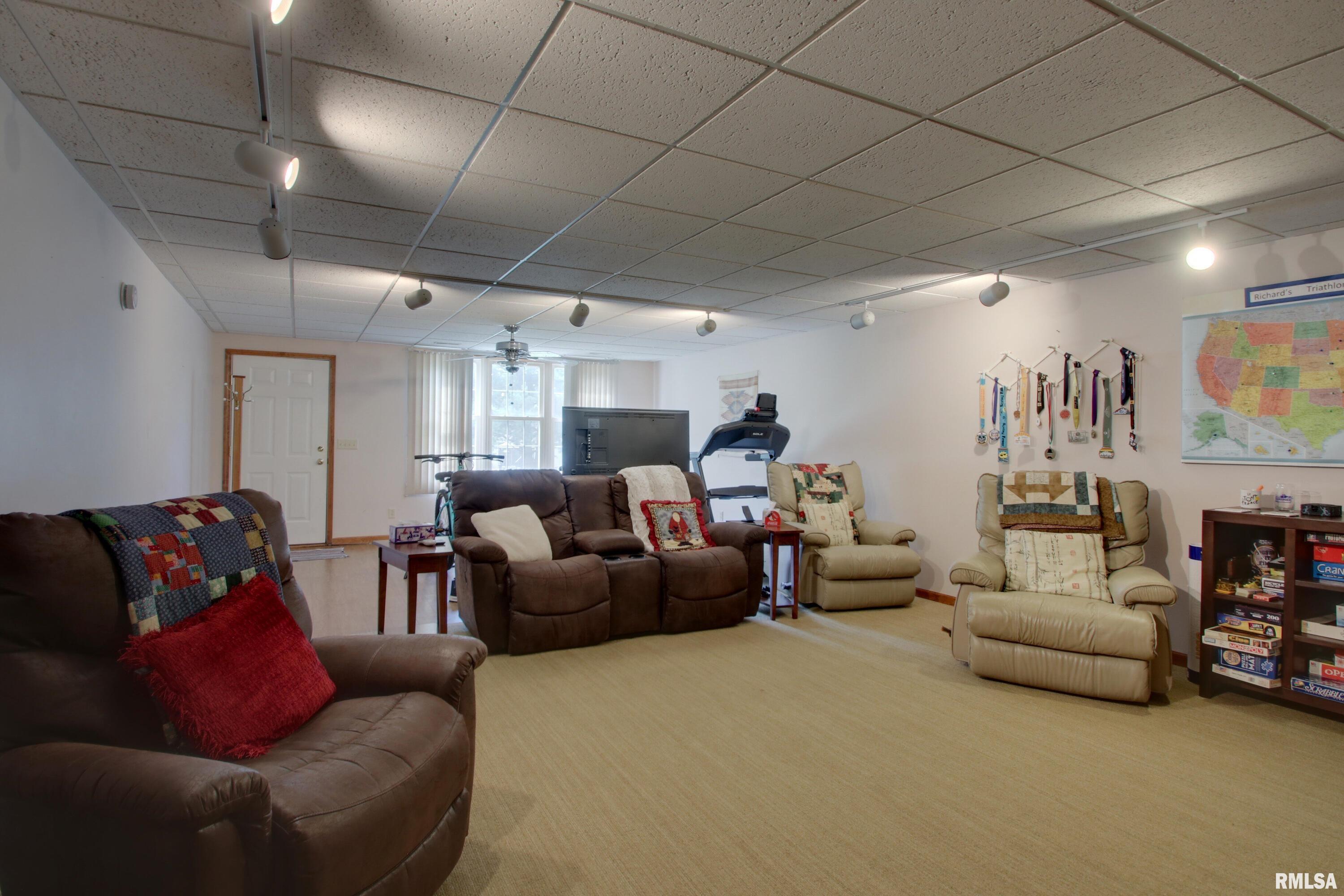 3204 Wynridge Road Quincy, IL 62305 - Photo 25 of 37 Gallery Image 25