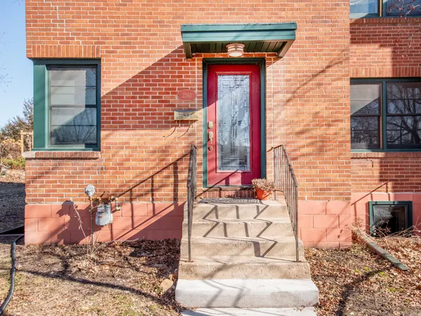 $279,900 | 2263 Priscilla Street, St. Paul, MN 55108