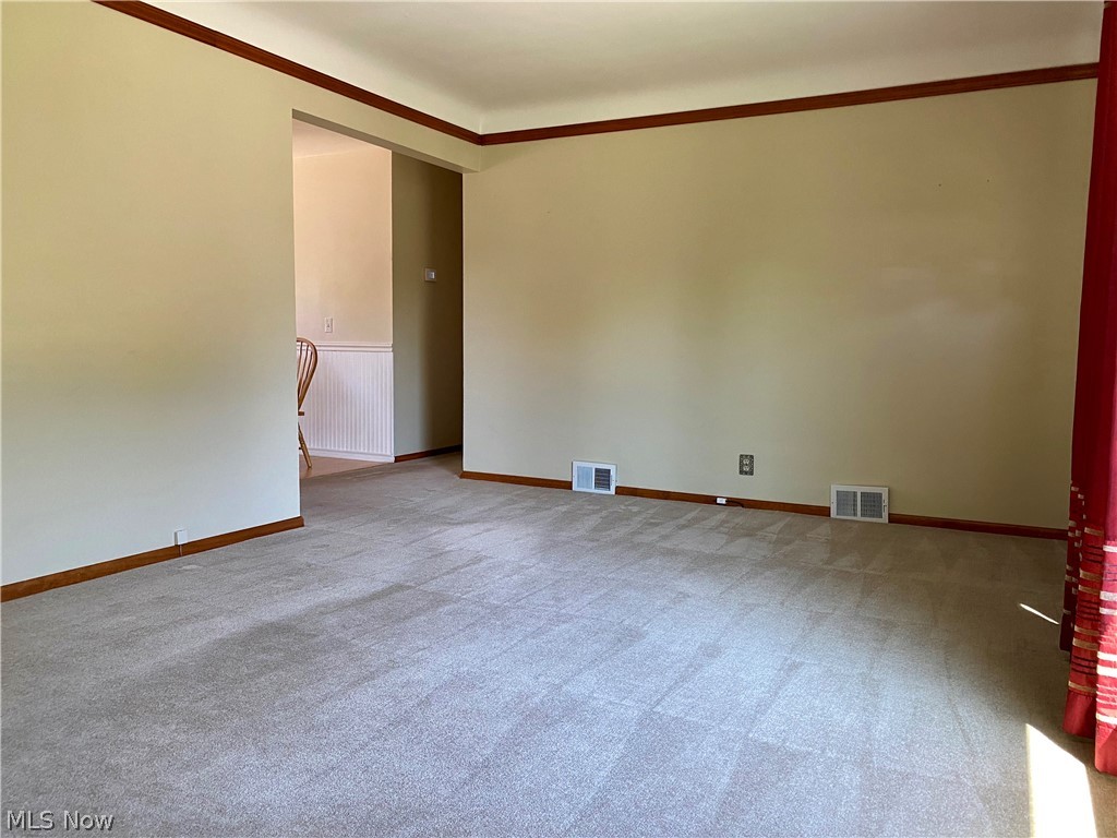 708 Sterling Road Wickliffe, OH 44092 - Photo 6 of 34 Gallery Image 6
