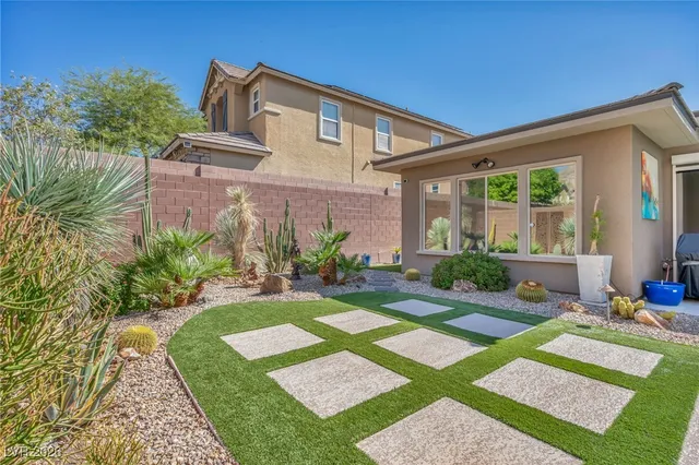 $4,695 | 10018 Regency Square Avenue, Las Vegas, NV 89148