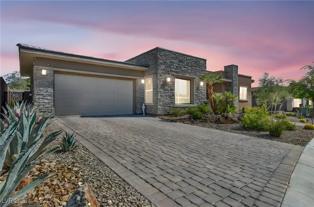 $4,695 | 10018 Regency Square Avenue, Las Vegas, NV 89148