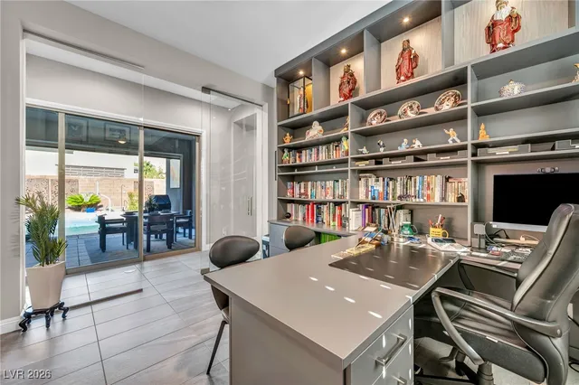 $4,695 | 10018 Regency Square Avenue, Las Vegas, NV 89148