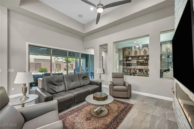 $4,695 | 10018 Regency Square Avenue, Las Vegas, NV 89148