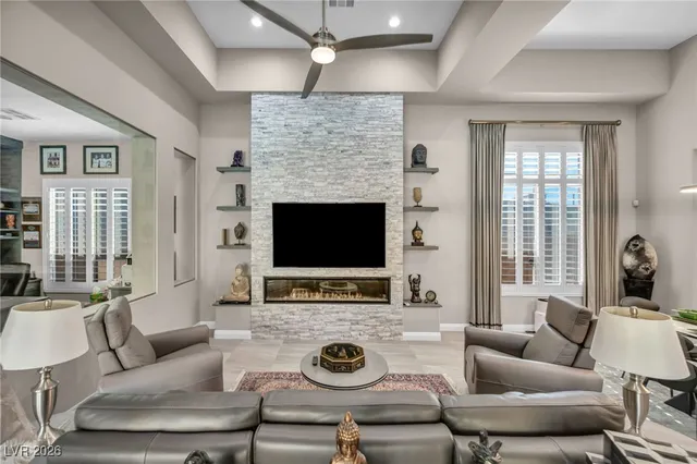 $4,695 | 10018 Regency Square Avenue, Las Vegas, NV 89148