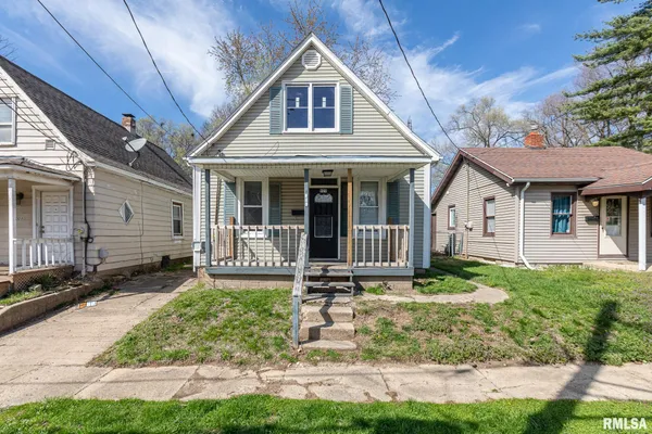 $49,900 | 929 West Brons Avenue, Peoria, IL 61604