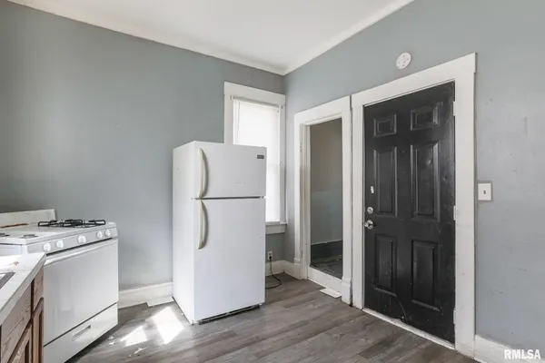 $49,900 | 929 West Brons Avenue, Peoria, IL 61604