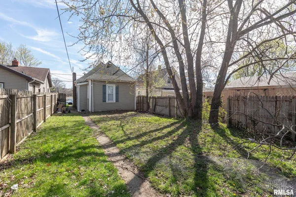 $49,900 | 929 West Brons Avenue, Peoria, IL 61604