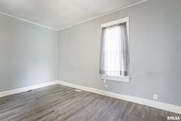 $49,900 | 929 West Brons Avenue, Peoria, IL 61604