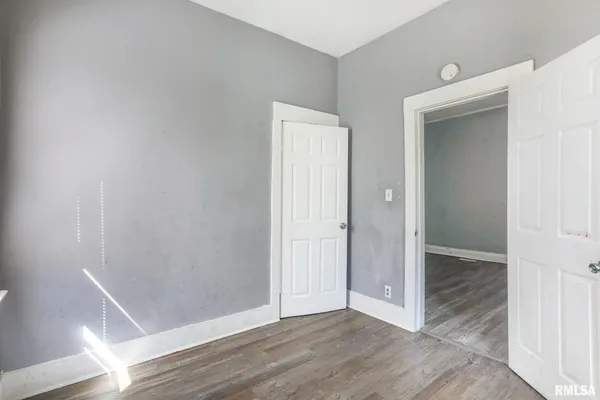 $49,900 | 929 West Brons Avenue, Peoria, IL 61604