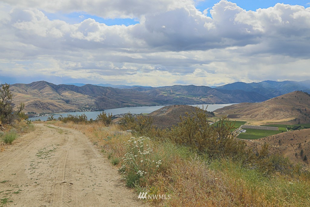 1726 Sunset Ridge Lane Chelan, WA 98816 - Photo 9 of 12 Gallery Image 9