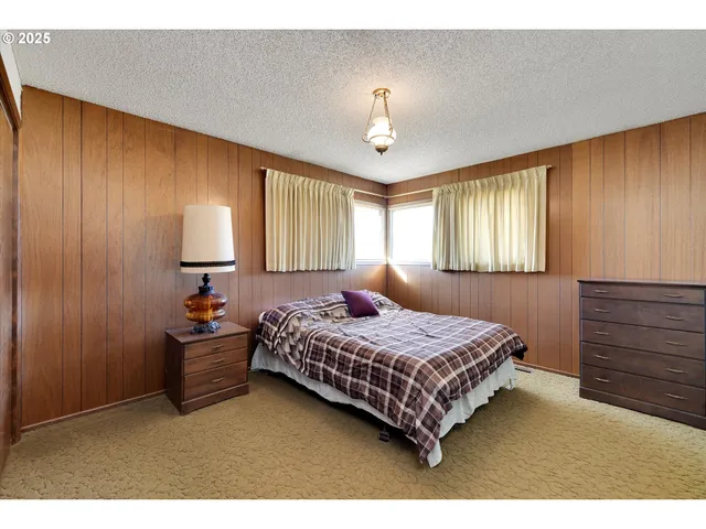 $998,000 | 31339 Northeast Corral Creek Road, Newberg, OR 97132