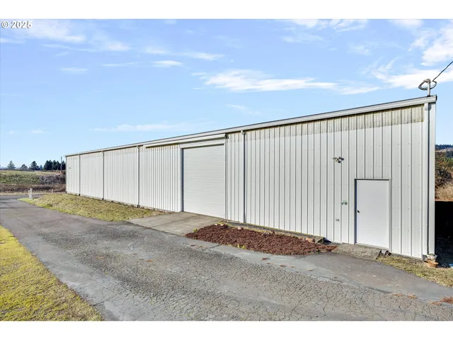 $998,000 | 31339 Northeast Corral Creek Road, Newberg, OR 97132