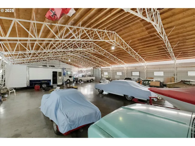 $998,000 | 31339 Northeast Corral Creek Road, Newberg, OR 97132