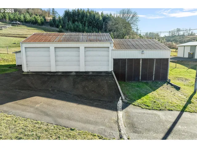 $998,000 | 31339 Northeast Corral Creek Road, Newberg, OR 97132