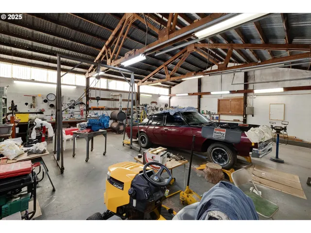 $998,000 | 31339 Northeast Corral Creek Road, Newberg, OR 97132