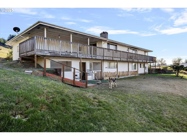 $998,000 | 31339 Northeast Corral Creek Road, Newberg, OR 97132