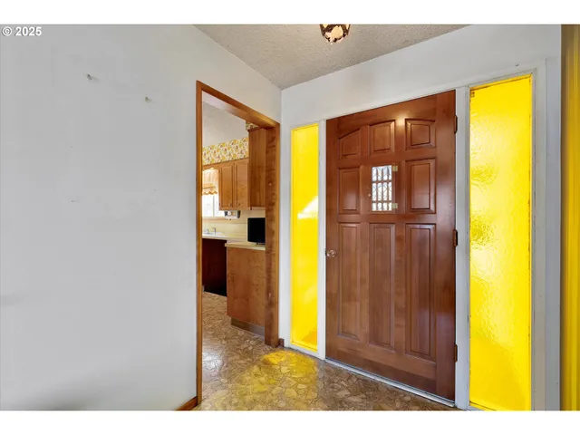 $998,000 | 31339 Northeast Corral Creek Road, Newberg, OR 97132