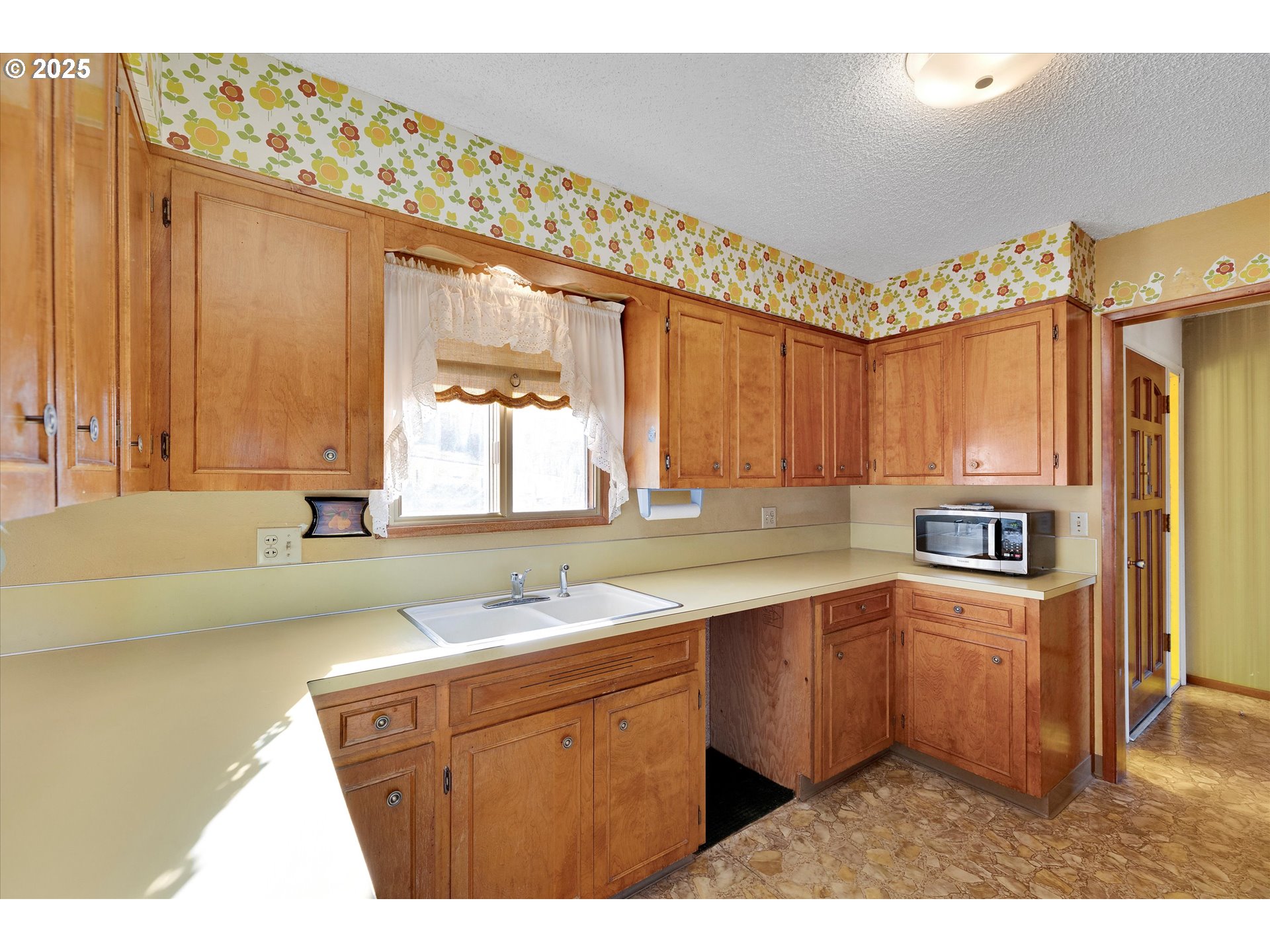 31339 Northeast Corral Creek Road Newberg, OR 97132 - Photo 6 of 45