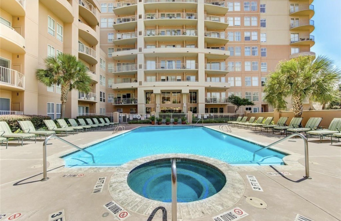 3505 Sage Road, Unit 1606 Houston, TX 77056 - Photo 2 of 26