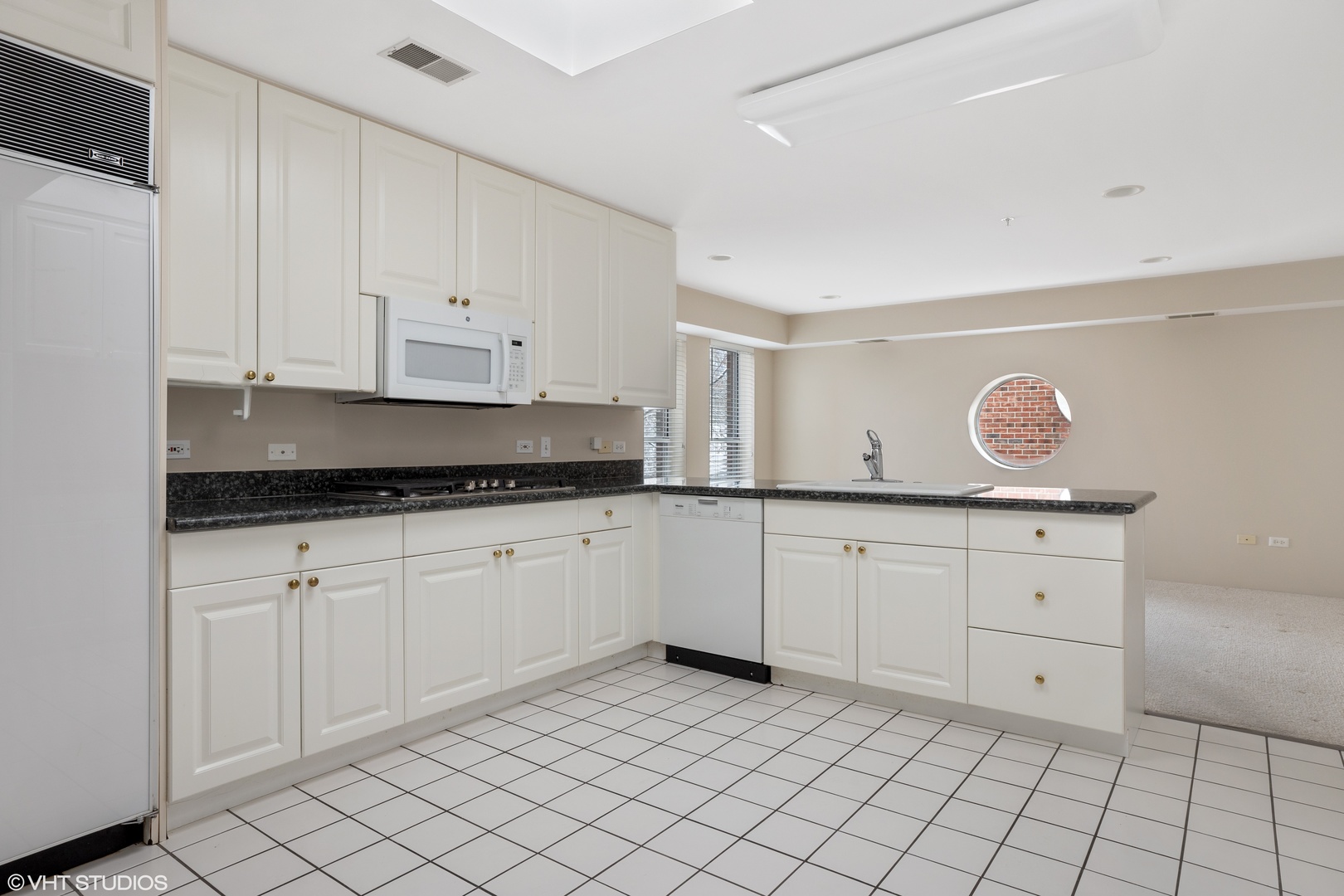 360 Green Bay Road, Unit 4B Winnetka, IL 60093 - Photo 8 of 18